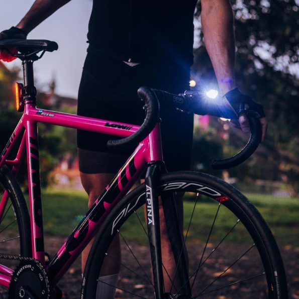 Porqué es importante llevar una luz led en la bicicleta - Merkabici